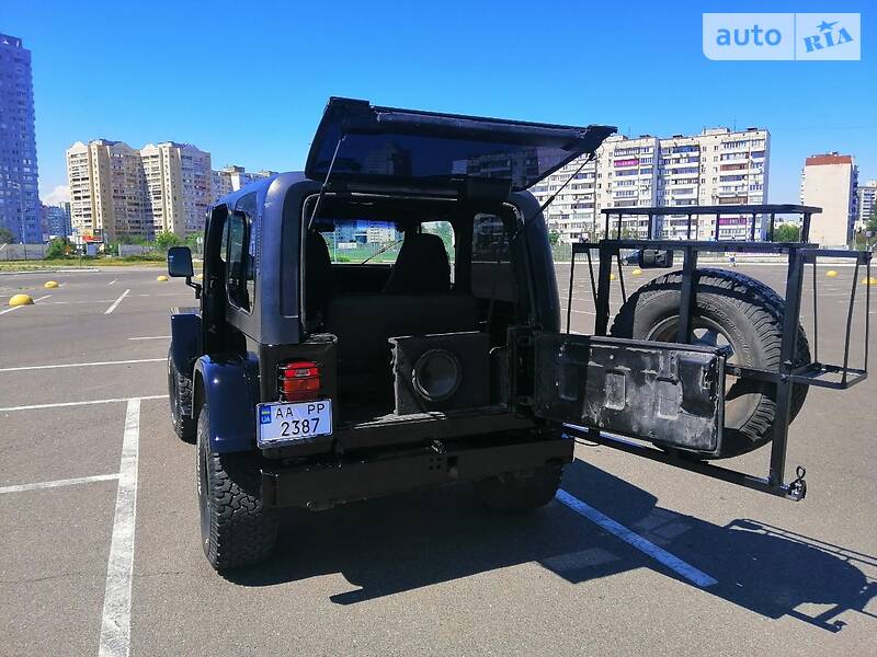 Позашляховик / Кросовер Jeep Wrangler 1995 в Києві
