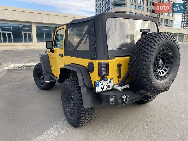 Внедорожник / Кроссовер Jeep Wrangler 2015 в Днепре