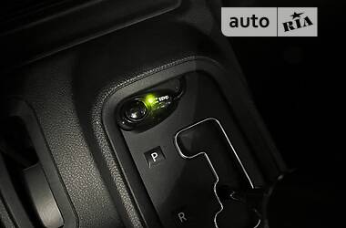 Внедорожник / Кроссовер Jeep Wrangler 2015 в 