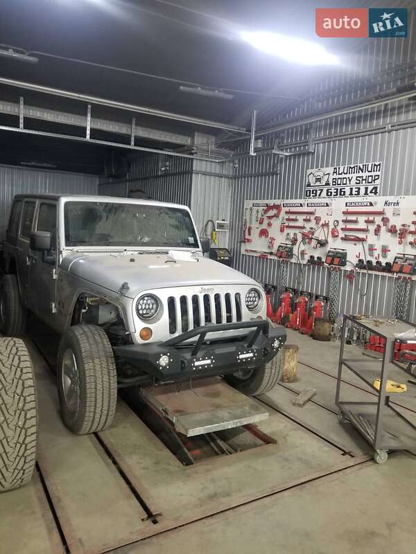 Внедорожник / Кроссовер Jeep Wrangler 2008 в Киеве