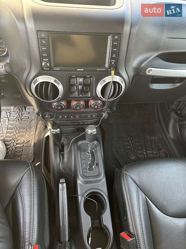 Позашляховик / Кросовер Jeep Wrangler 2016 в Полтаві