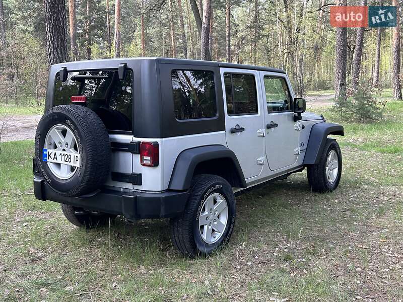 Внедорожник / Кроссовер Jeep Wrangler 2008 в Киеве