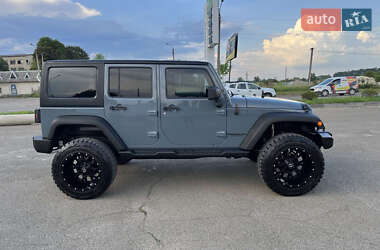 Внедорожник / Кроссовер Jeep Wrangler 2013 в Ивано-Франковске