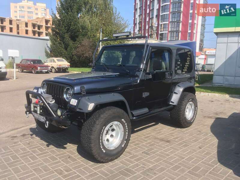Внедорожник / Кроссовер Jeep Wrangler 2000 в Луцке