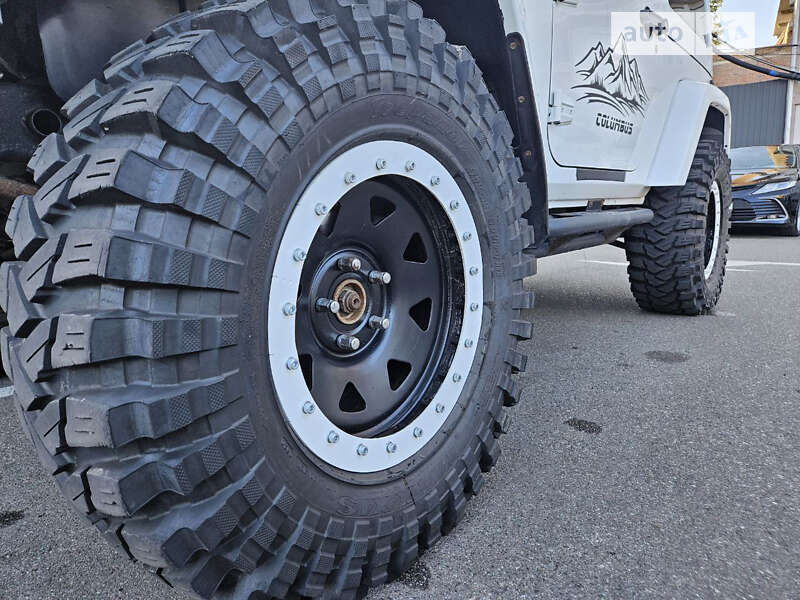 Внедорожник / Кроссовер Jeep Wrangler 2012 в Киеве