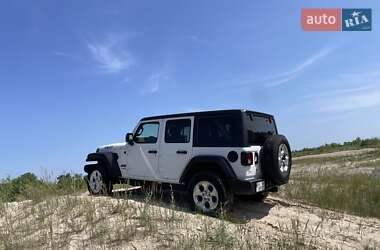 Позашляховик / Кросовер Jeep Wrangler 2020 в 