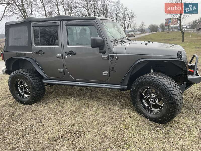 Позашляховик / Кросовер Jeep Wrangler 2016 в Києві