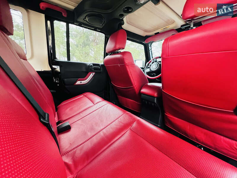 Внедорожник / Кроссовер Jeep Wrangler 2011 в Трускавце