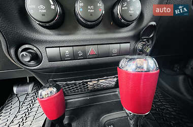 Внедорожник / Кроссовер Jeep Wrangler 2011 в Трускавце