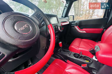 Внедорожник / Кроссовер Jeep Wrangler 2011 в Трускавце