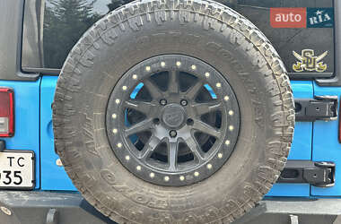 Внедорожник / Кроссовер Jeep Wrangler 2018 в 