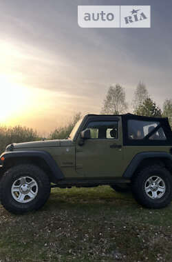 Внедорожник / Кроссовер Jeep Wrangler 2013 в Маневичах