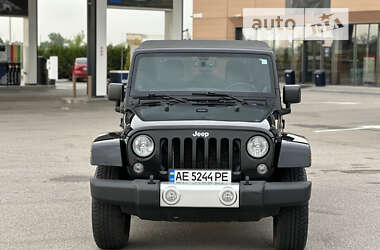 Внедорожник / Кроссовер Jeep Wrangler 2013 в Днепре