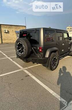 Внедорожник / Кроссовер Jeep Wrangler 2011 в Киеве