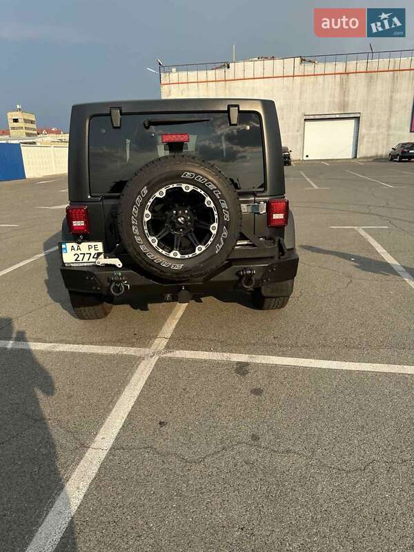 Внедорожник / Кроссовер Jeep Wrangler 2011 в Киеве