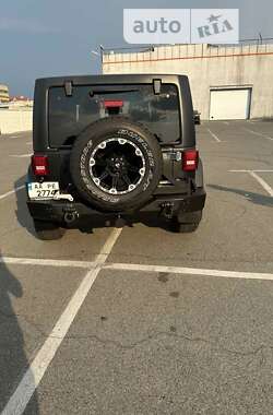 Внедорожник / Кроссовер Jeep Wrangler 2011 в Киеве