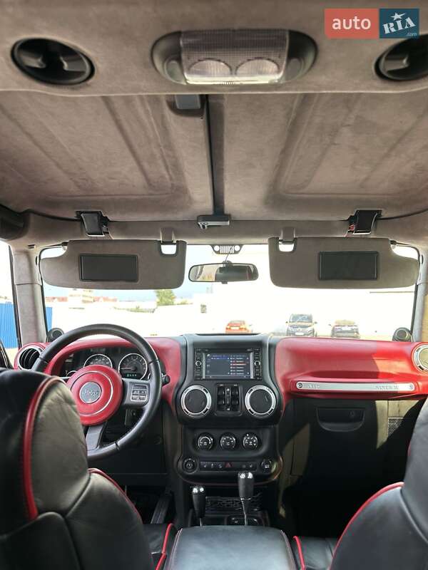 Внедорожник / Кроссовер Jeep Wrangler 2011 в Киеве