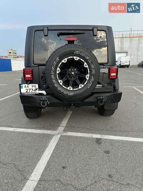 Внедорожник / Кроссовер Jeep Wrangler 2011 в Киеве