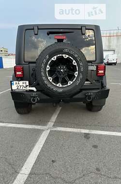 Внедорожник / Кроссовер Jeep Wrangler 2011 в Киеве