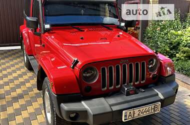 Внедорожник / Кроссовер Jeep Wrangler 2015 в Борисполе