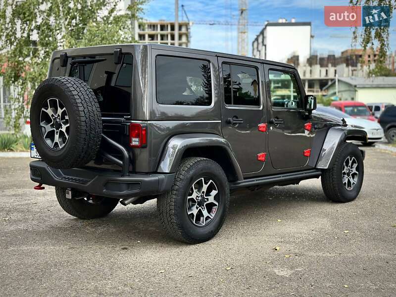 Внедорожник / Кроссовер Jeep Wrangler 2016 в Черновцах