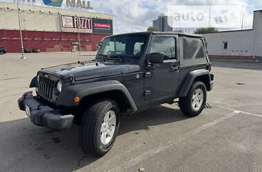 Позашляховик / Кросовер Jeep Wrangler 2016 в Києві