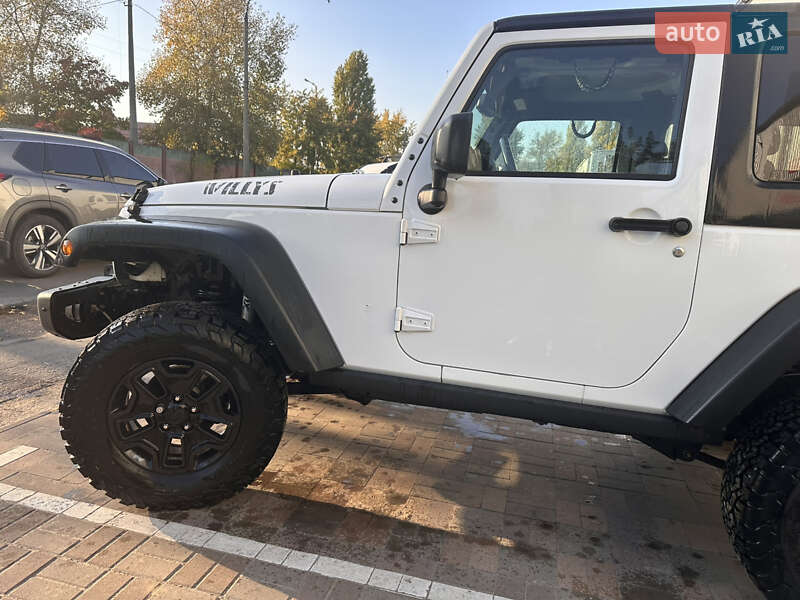 Внедорожник / Кроссовер Jeep Wrangler 2016 в Киеве фото 13 Внедорожник / Кроссовер Jeep Wrangler 2016 в Киеве