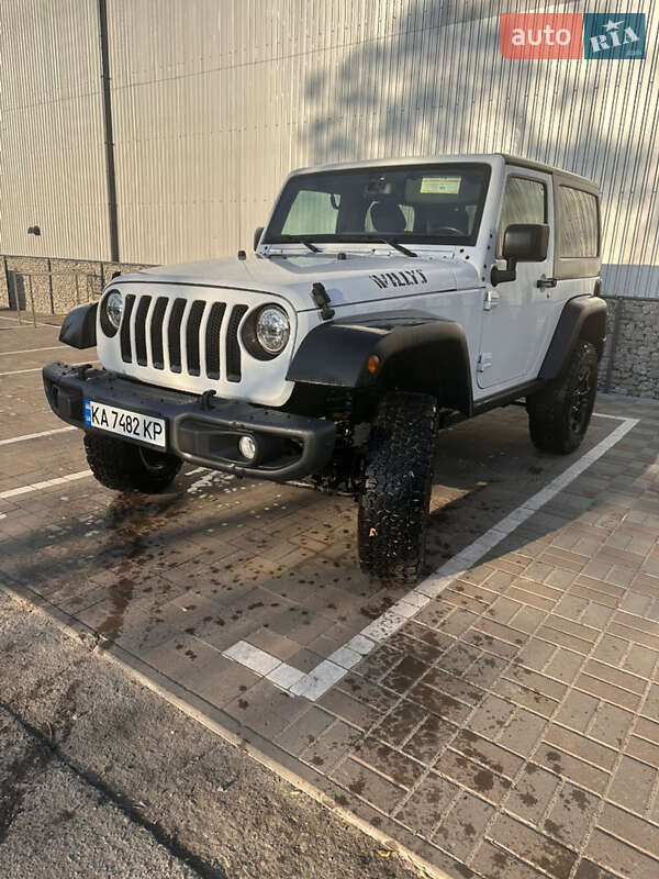 Внедорожник / Кроссовер Jeep Wrangler 2016 в Киеве фото 39 Внедорожник / Кроссовер Jeep Wrangler 2016 в Киеве