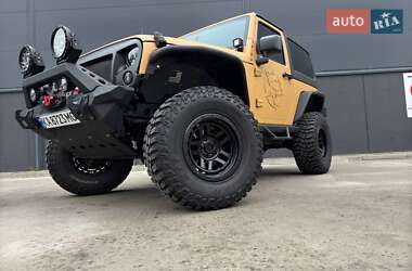 Позашляховик / Кросовер Jeep Wrangler 2012 в Києві