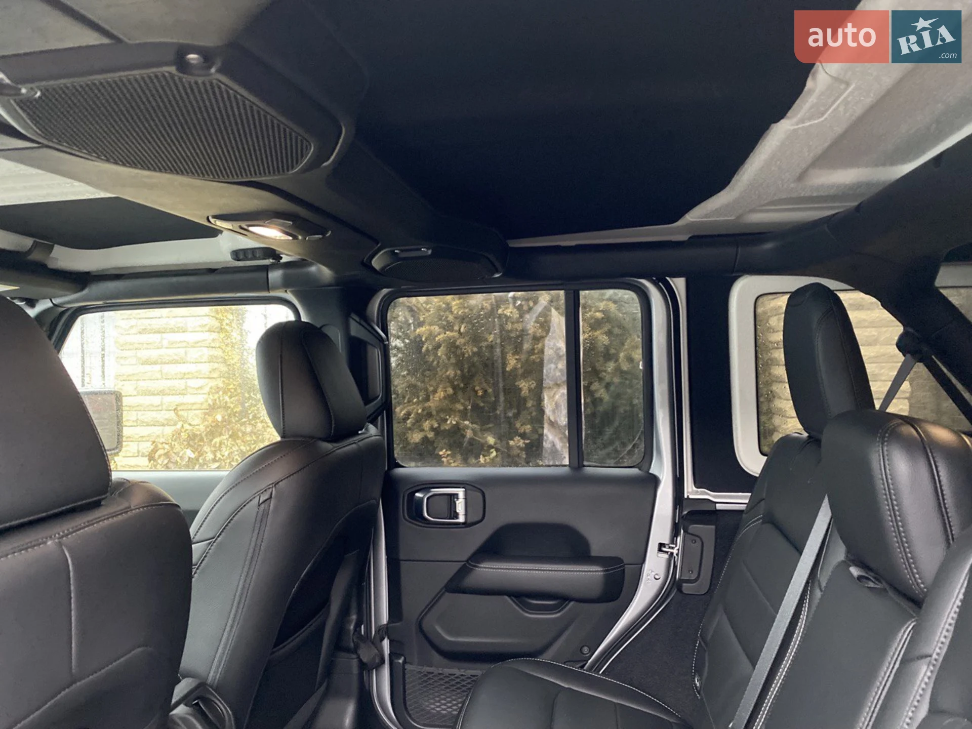 2019 Jeep Wrangler - мініатюра 26