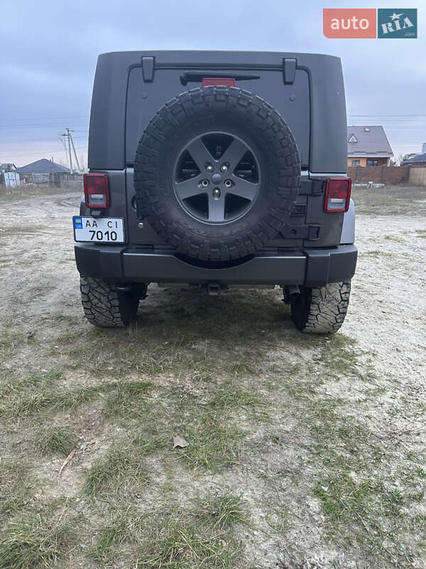 Позашляховик / Кросовер Jeep Wrangler 2016 в Києві