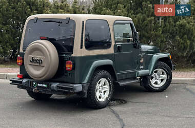 Внедорожник / Кроссовер Jeep Wrangler 2000 в 
