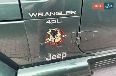 Внедорожник / Кроссовер Jeep Wrangler 2000 в 