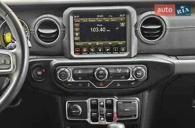 Внедорожник / Кроссовер Jeep Wrangler 2022 в 