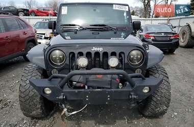 Внедорожник / Кроссовер Jeep Wrangler 2014 в 