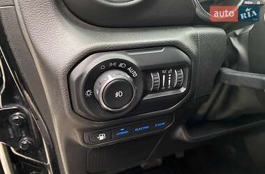 Внедорожник / Кроссовер Jeep Wrangler 2022 в 