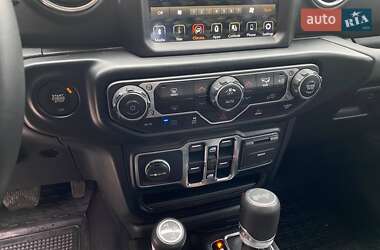 Внедорожник / Кроссовер Jeep Wrangler 2022 в 