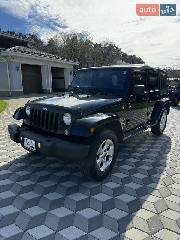 Позашляховик / Кросовер Jeep Wrangler 2013 в 