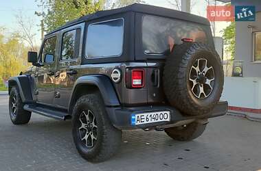 Внедорожник / Кроссовер Jeep Wrangler 2018 в 