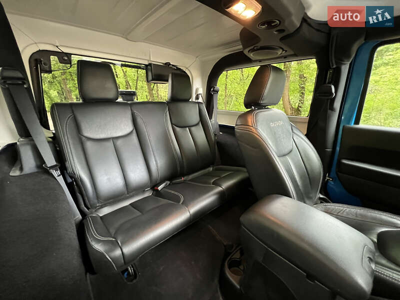 Позашляховик / Кросовер Jeep Wrangler 2015 в Львові