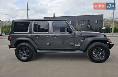 Внедорожник / Кроссовер Jeep Wrangler 2018 в 