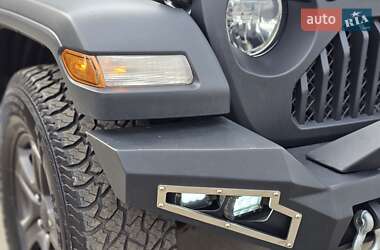 Внедорожник / Кроссовер Jeep Wrangler 2018 в 