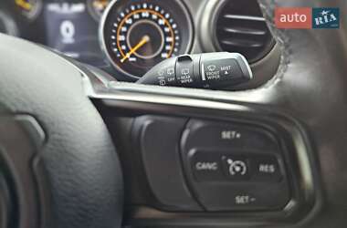 Внедорожник / Кроссовер Jeep Wrangler 2018 в 