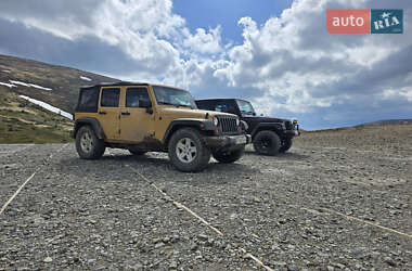 Внедорожник / Кроссовер Jeep Wrangler 2013 в 