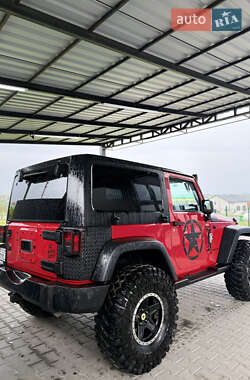 Внедорожник / Кроссовер Jeep Wrangler 2014 в 