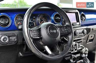 Внедорожник / Кроссовер Jeep Wrangler 2018 в 