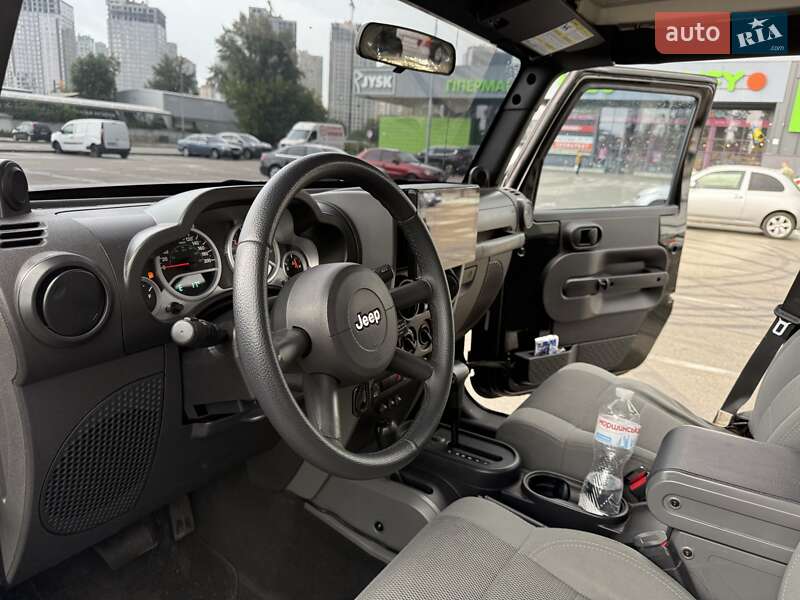 Внедорожник / Кроссовер Jeep Wrangler 2007 в Киеве