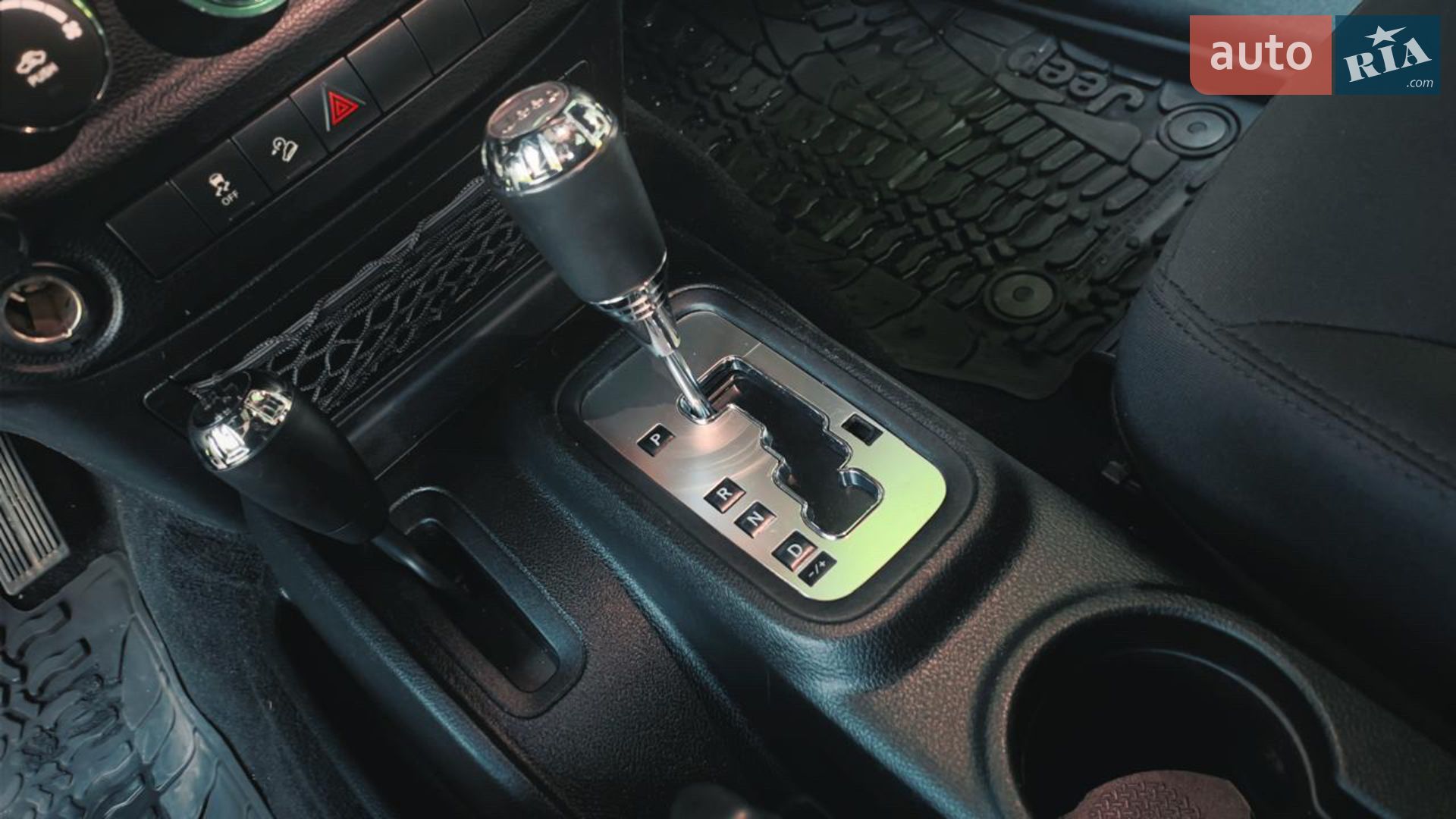 2017 Jeep Wrangler - мініатюра 12