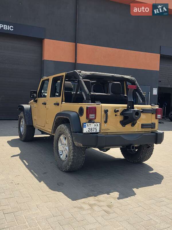 Внедорожник / Кроссовер Jeep Wrangler 2013 в 