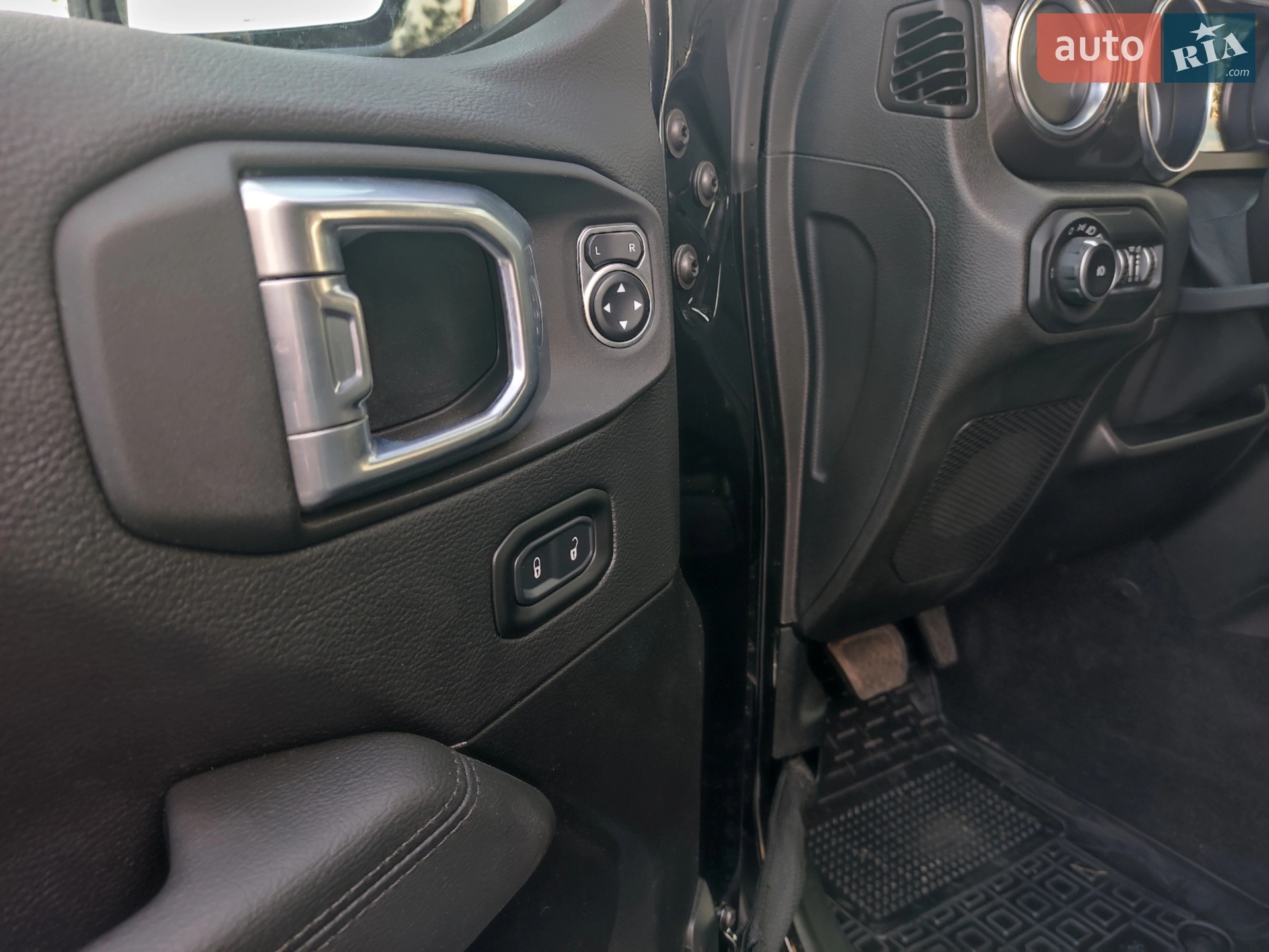 2021 Jeep Wrangler - мініатюра 11